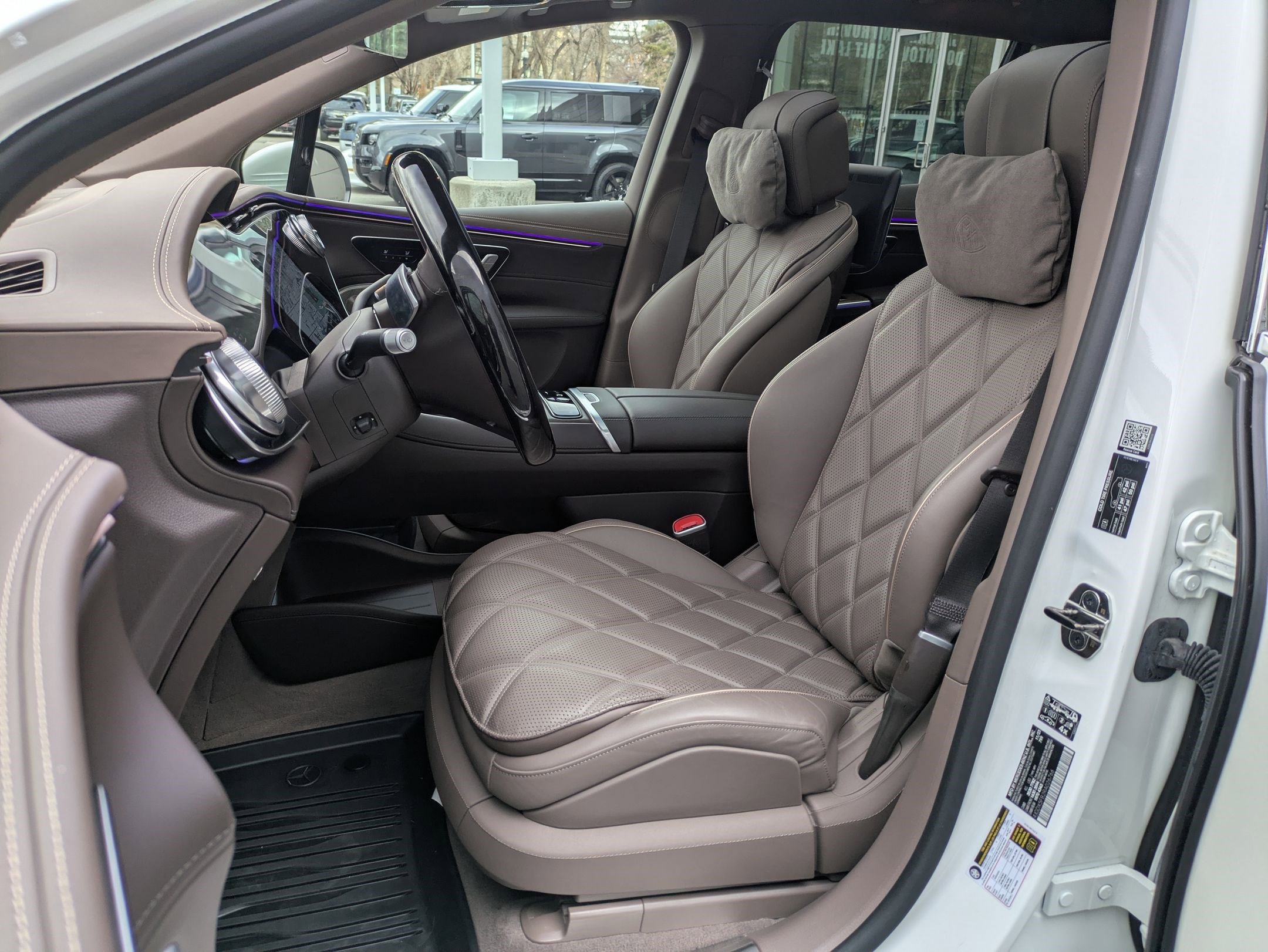 Used 2024 Mercedes-Benz Maybach EQS 680 4MATIC image 25