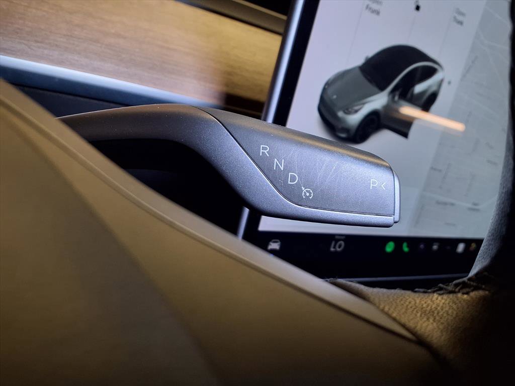 Used 2022 Tesla Model Y Performance image 8