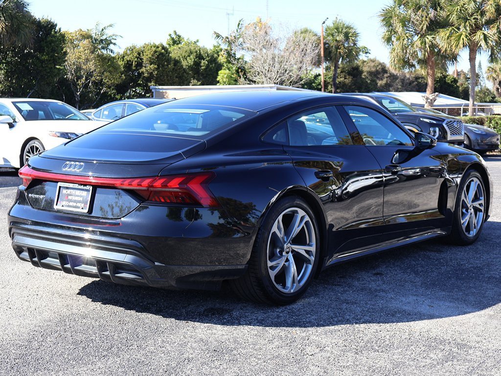 Used 2023 Audi e-tron GT Premium Plus image 10
