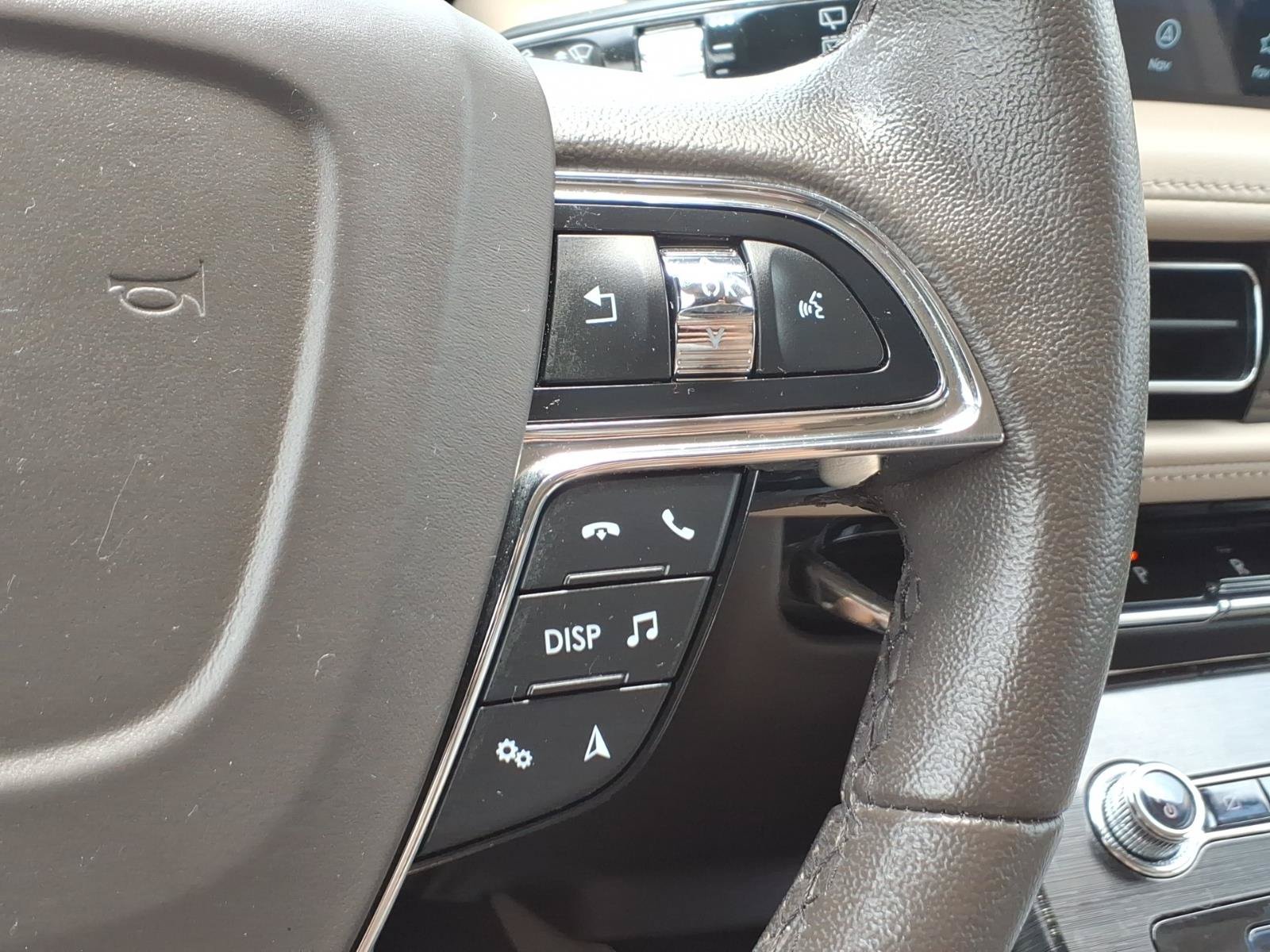 Used 2023 Lincoln Nautilus AWD w/ Premium Package image 17