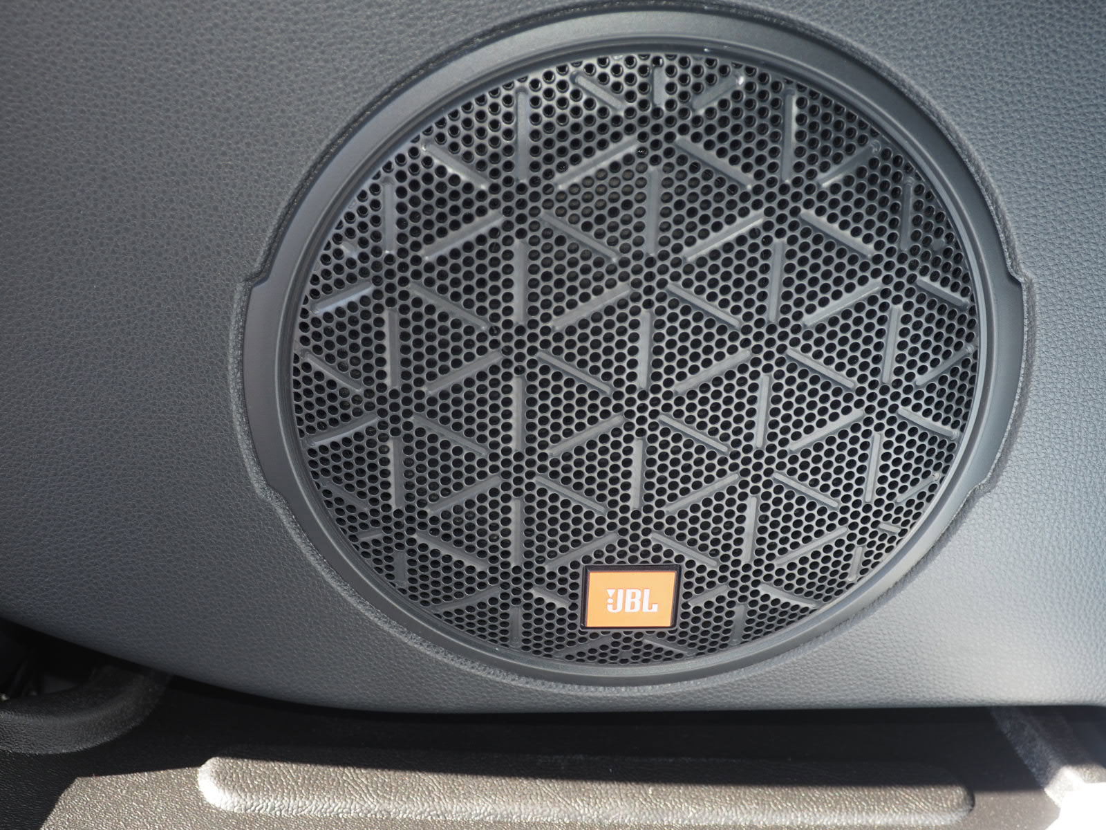 Used 2025 Toyota RAV4 XSE image 18