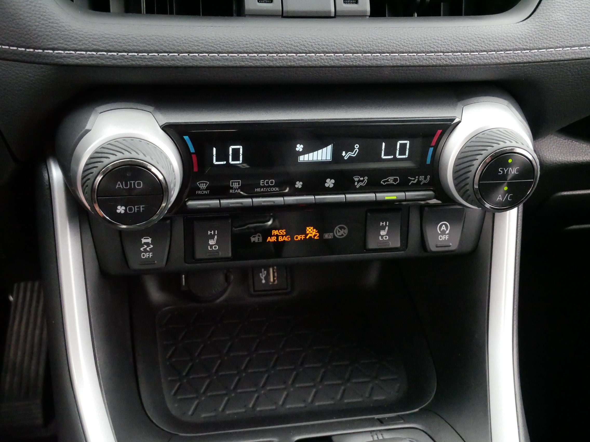 Certified 2023 Toyota RAV4 XLE Premium AWD/4WD image 23