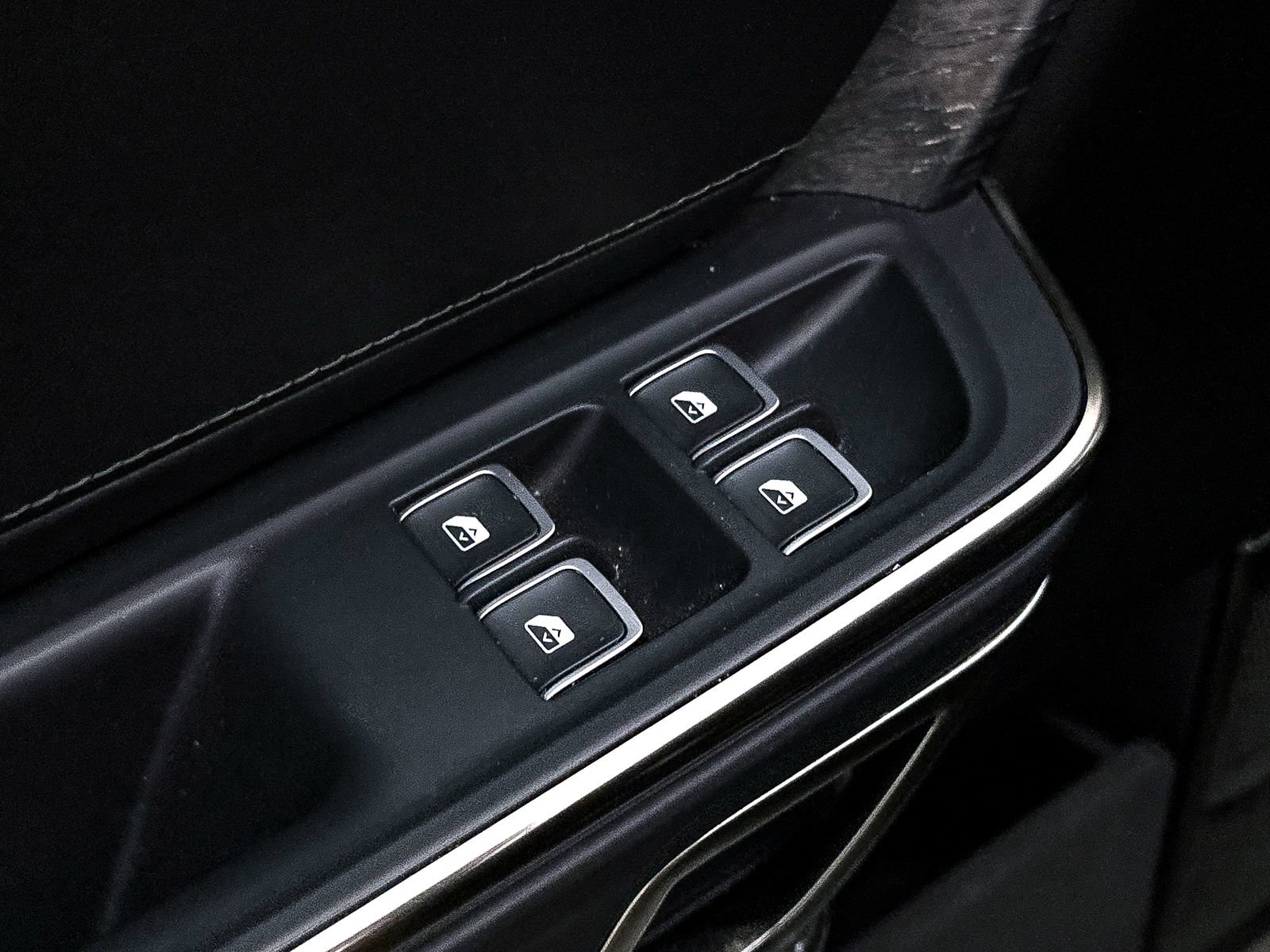 Used 2022 Rivian R1T Adventure AWD/4WD image 18
