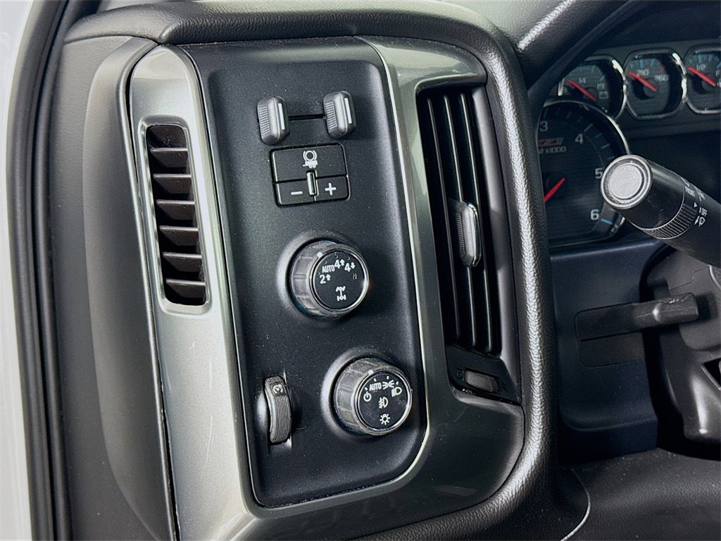 Used 2018 Chevrolet Silverado 1500 LT w/ LPO, Black Pack image 14