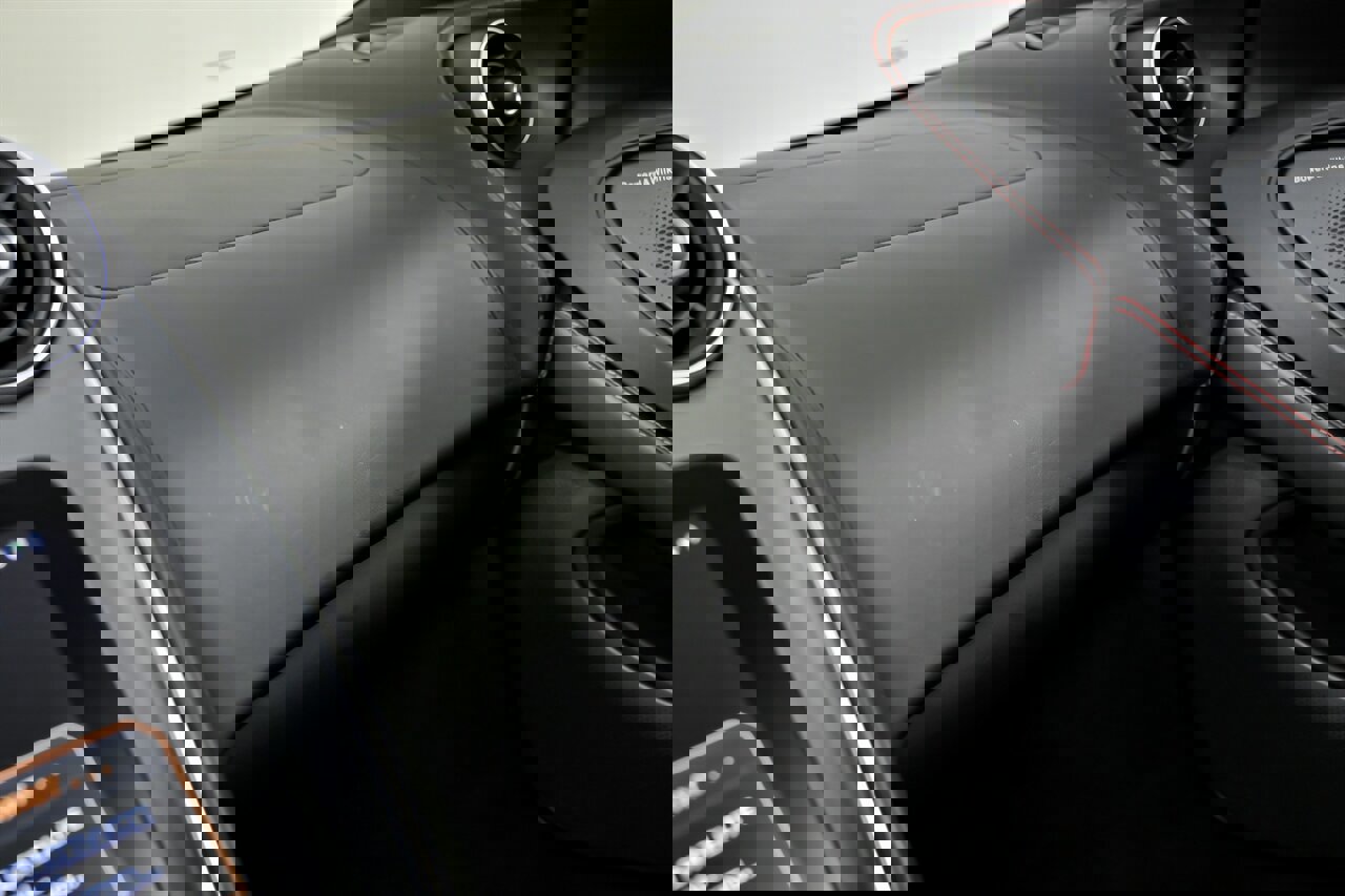 Used 2020 McLaren 570S Spider image 40