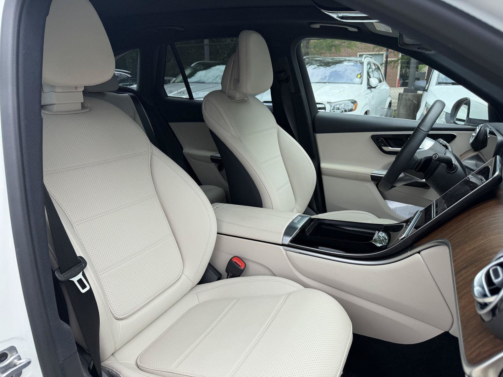 Certified 2026 Mercedes-Benz GLC 300 image 29