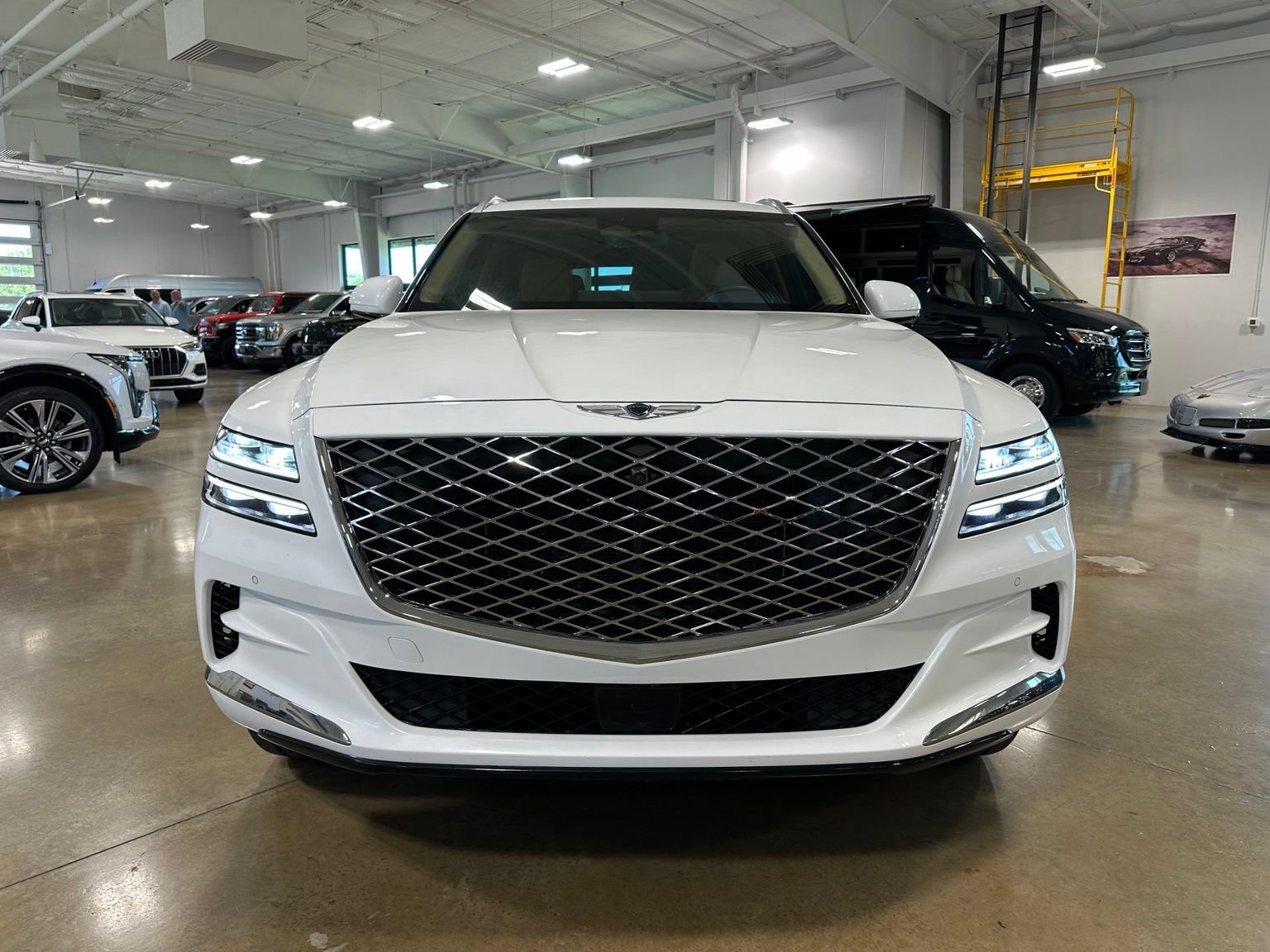 Used 2024 Genesis GV80 3.5T Advanced AWD/4WD image 2