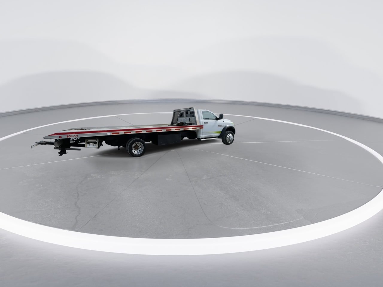 Used 2015 RAM 5500 Tradesman w/ Power & Remote Entry Group AWD/4WD image 2