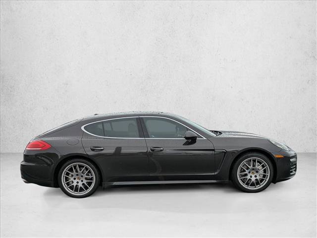Used 2015 Porsche Panamera 4S image 4