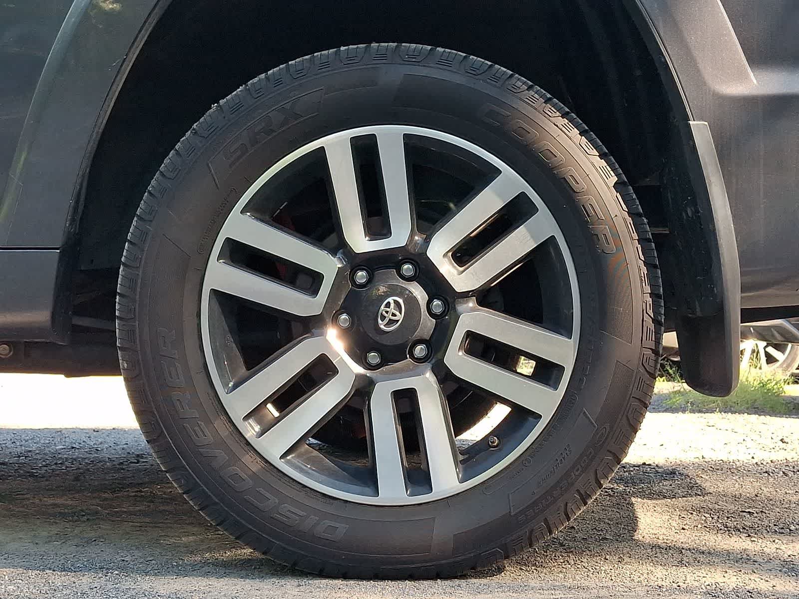 Used 2019 Toyota 4Runner Limited AWD/4WD image 6
