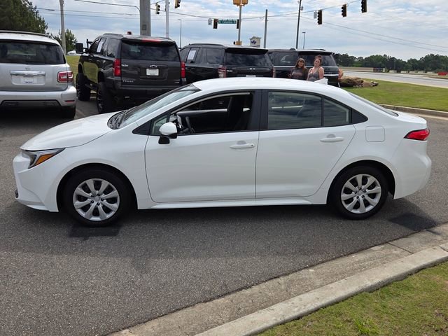 Used 2026 Toyota Corolla LE FWD image 4
