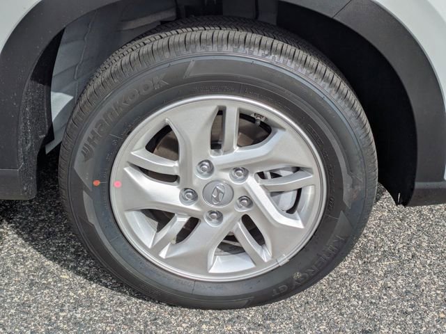 New 2026 Hyundai Venue SE FWD image 13