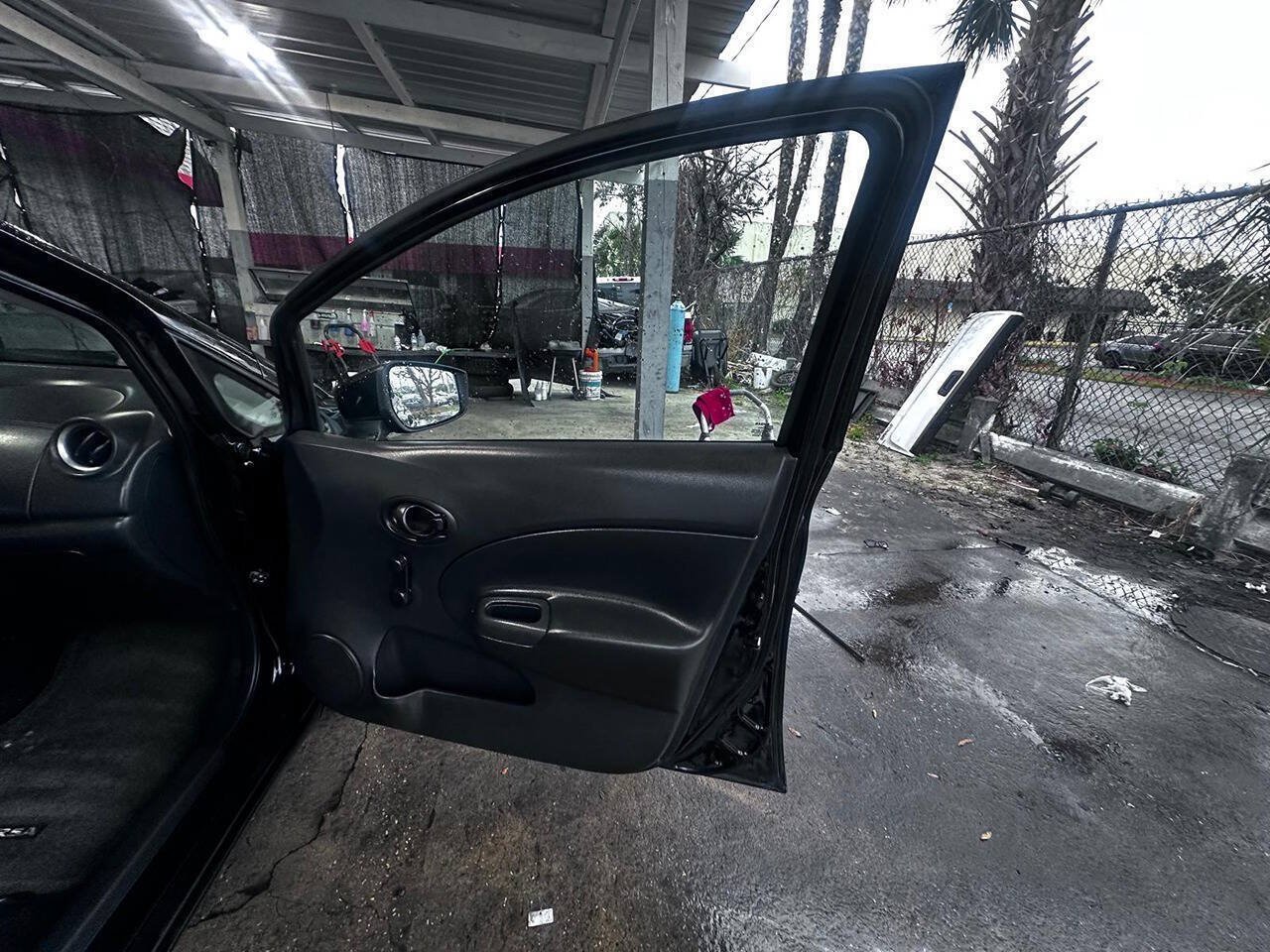 Used 2016 Nissan Versa Note S Plus FWD image 16