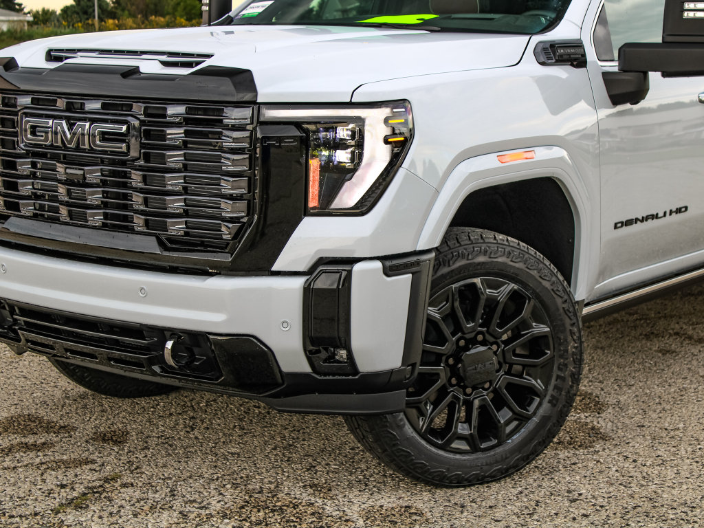 New 2026 GMC Sierra 2500 Denali Ultimate w/ LPO, Black Badging Package AWD/4WD image 10
