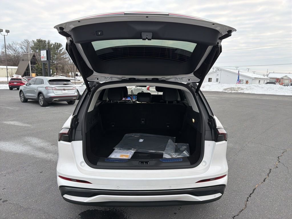 New 2026 Lincoln Nautilus Reserve w/ Jet Appearance Package AWD/4WD image 16