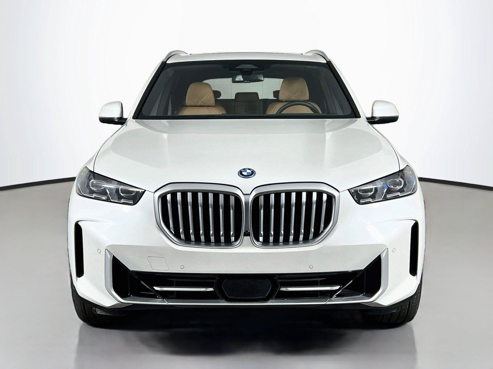 New 2026 BMW X5 xDrive50e w/ Climate Comfort Package AWD/4WD image 9