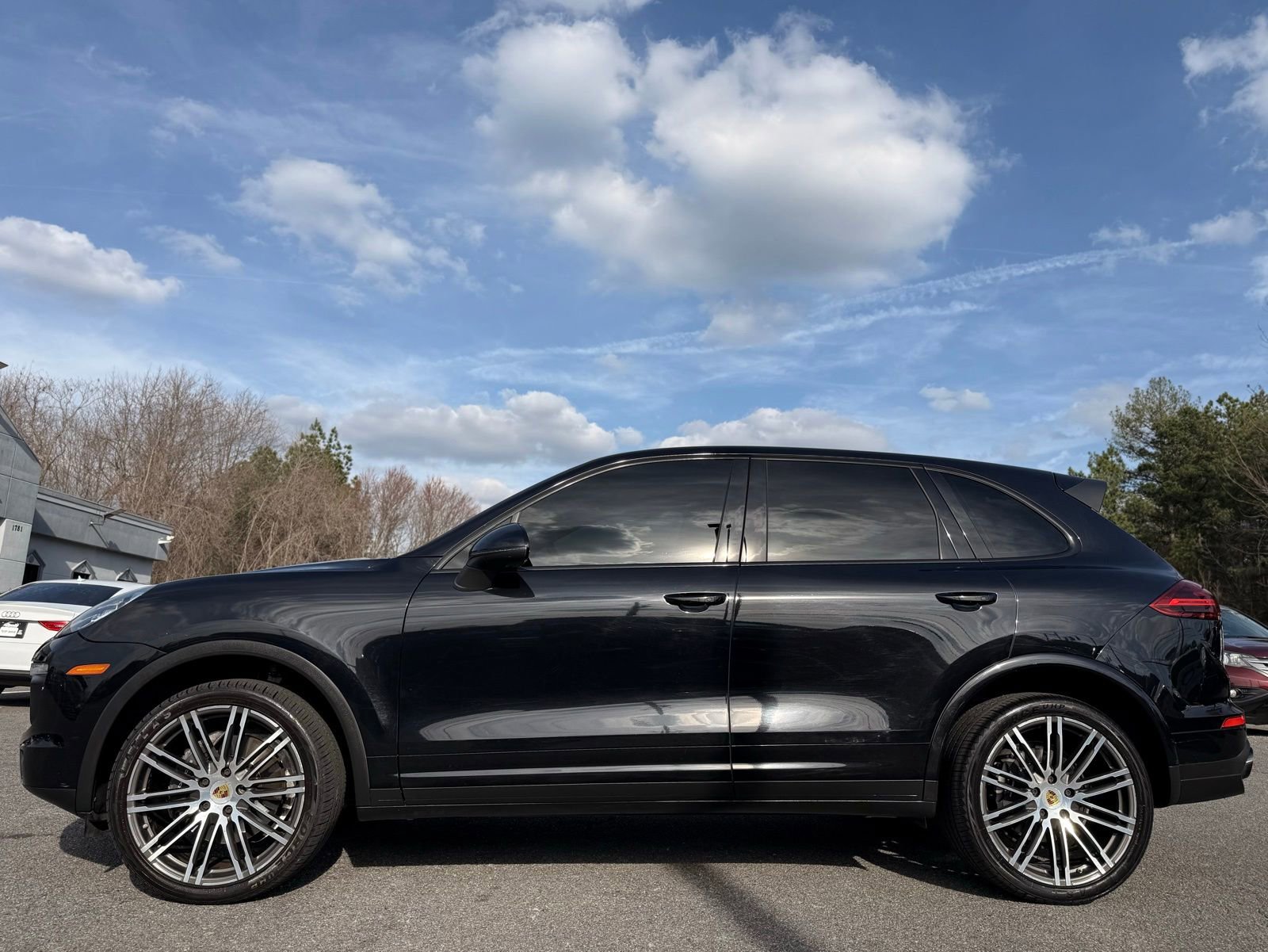 Used 2017 Porsche Cayenne image 2