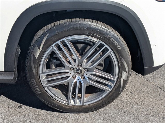 Used 2024 Mercedes-Benz GLS 450 4MATIC image 12