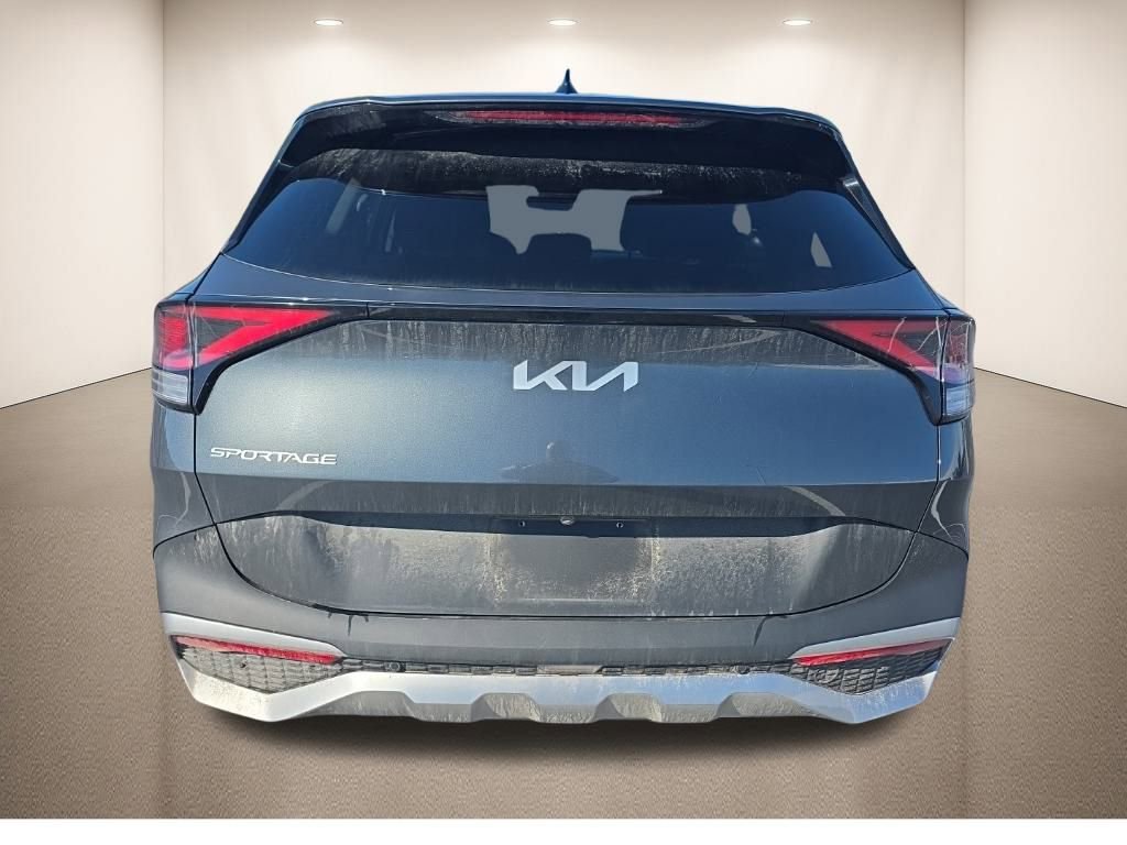 Used 2024 Kia Sportage LX image 9