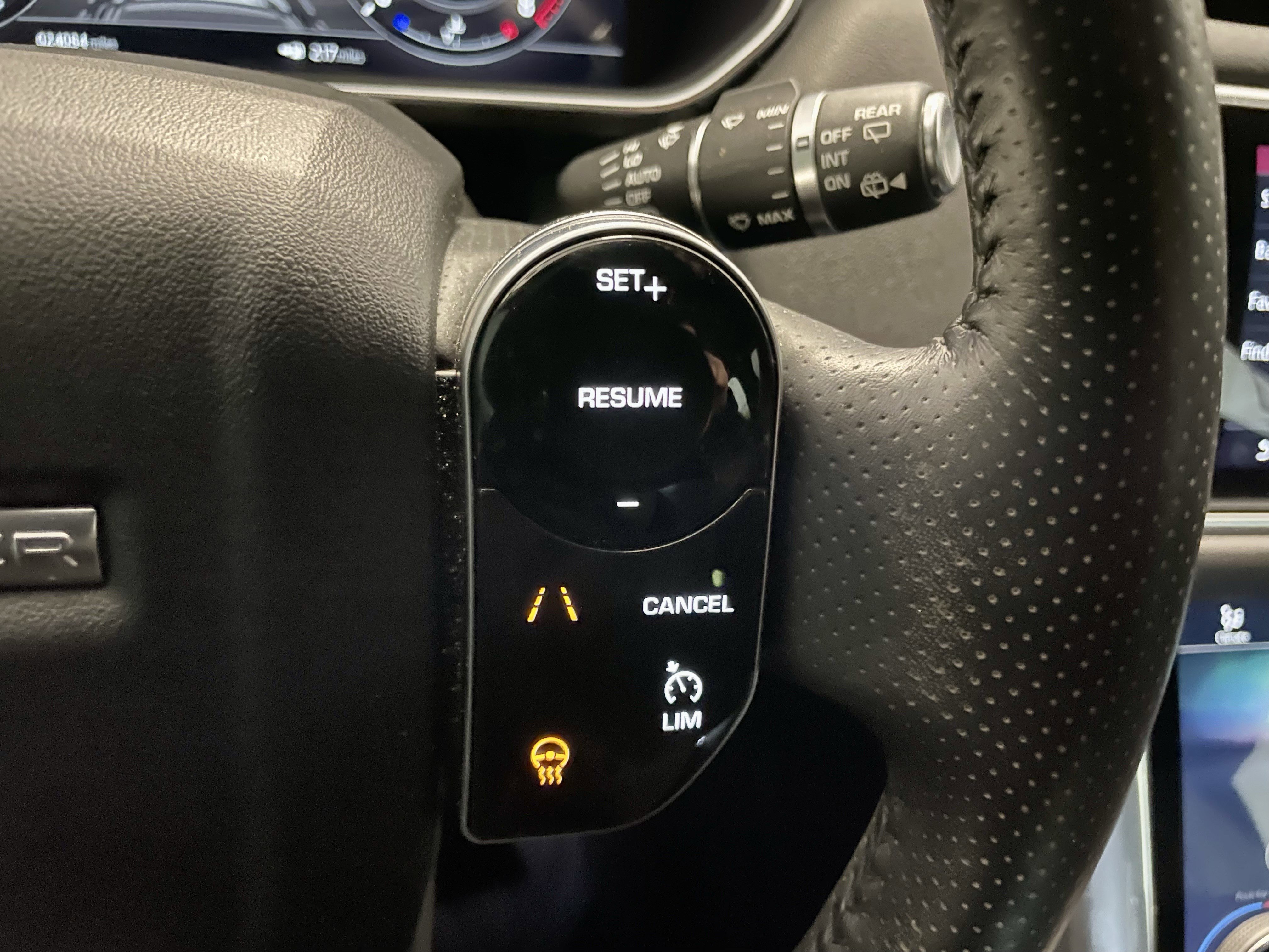 Used 2019 Land Rover Range Rover Sport HSE AWD/4WD image 24