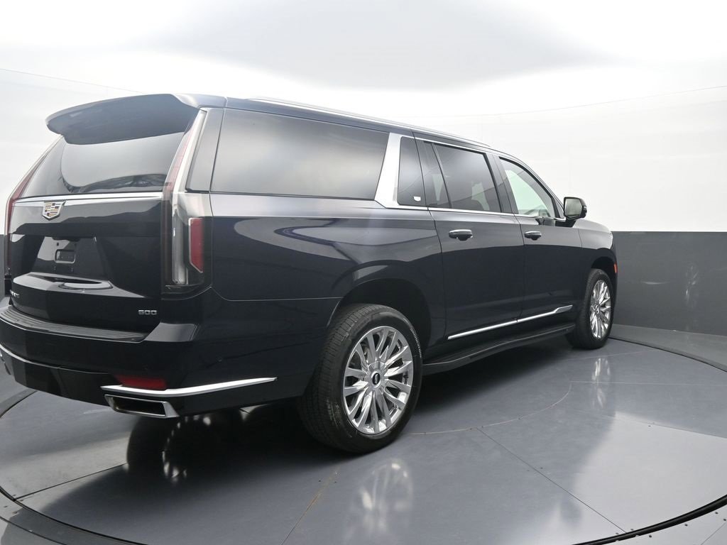 Used 2024 Cadillac Escalade ESV Premium Luxury image 6