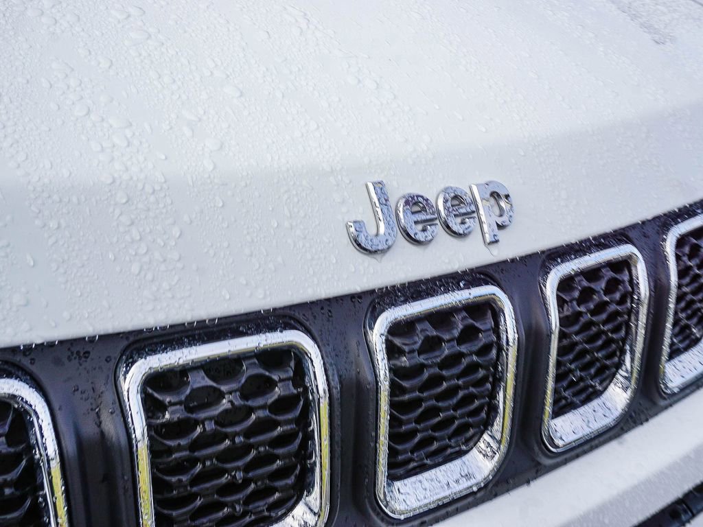 Used 2024 Jeep Compass Latitude AWD/4WD image 12