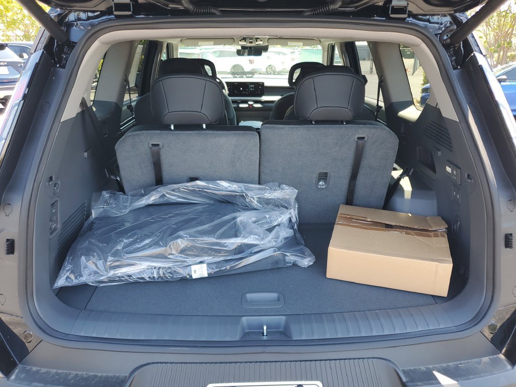 New 2026 Kia EV9 Light RWD image 30