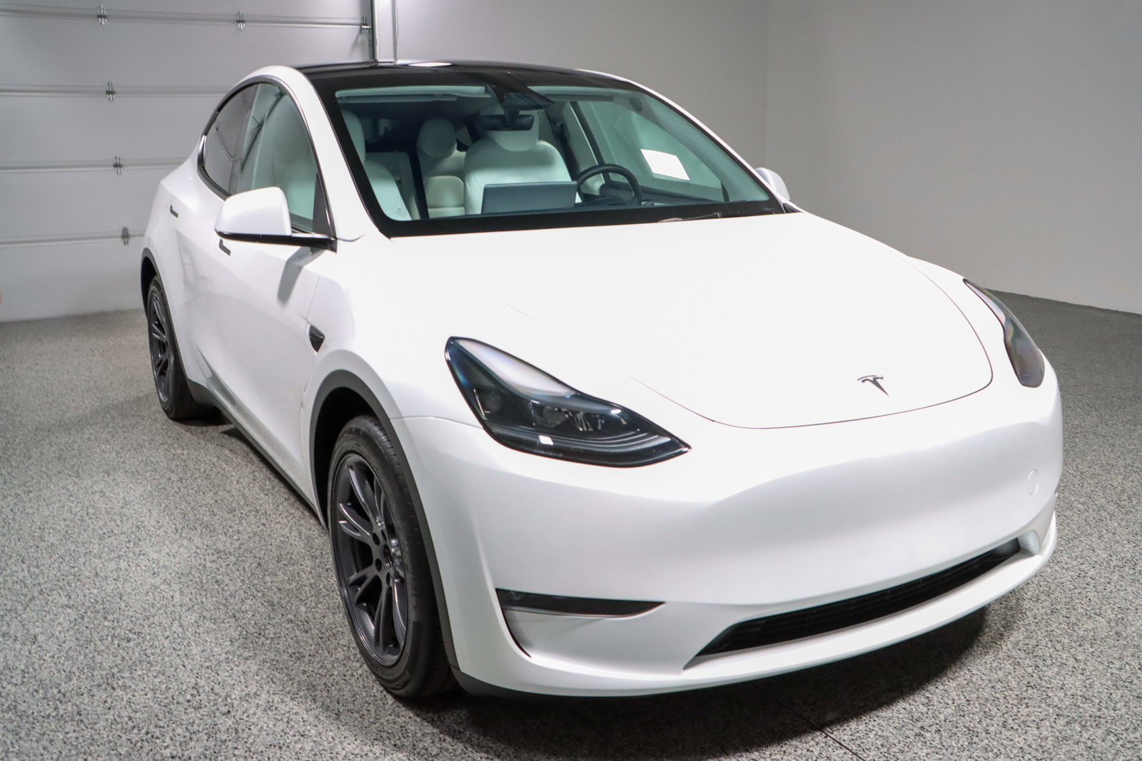 Used 2025 Tesla Model Y Long Range AWD/4WD image 5