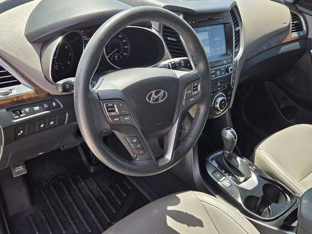Used 2017 Hyundai Santa Fe FWD image 11