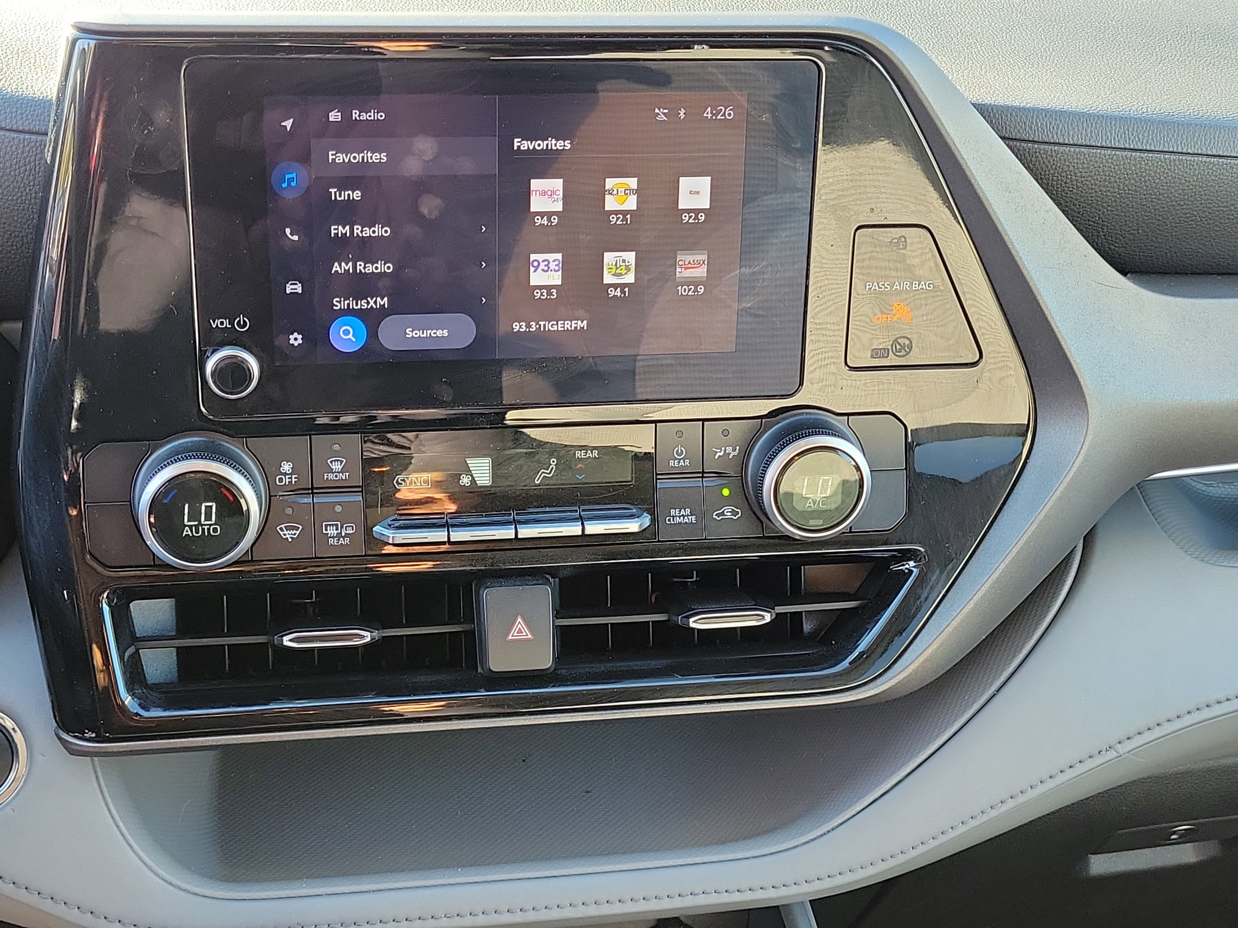 Used 2023 Toyota Highlander LE image 21