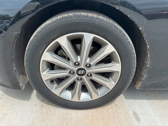 Used 2017 Hyundai Sonata Limited w/ Tech Package 03 image 2