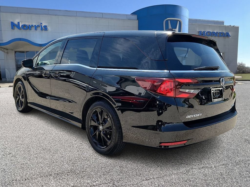 Used 2024 Honda Odyssey Sport image 3