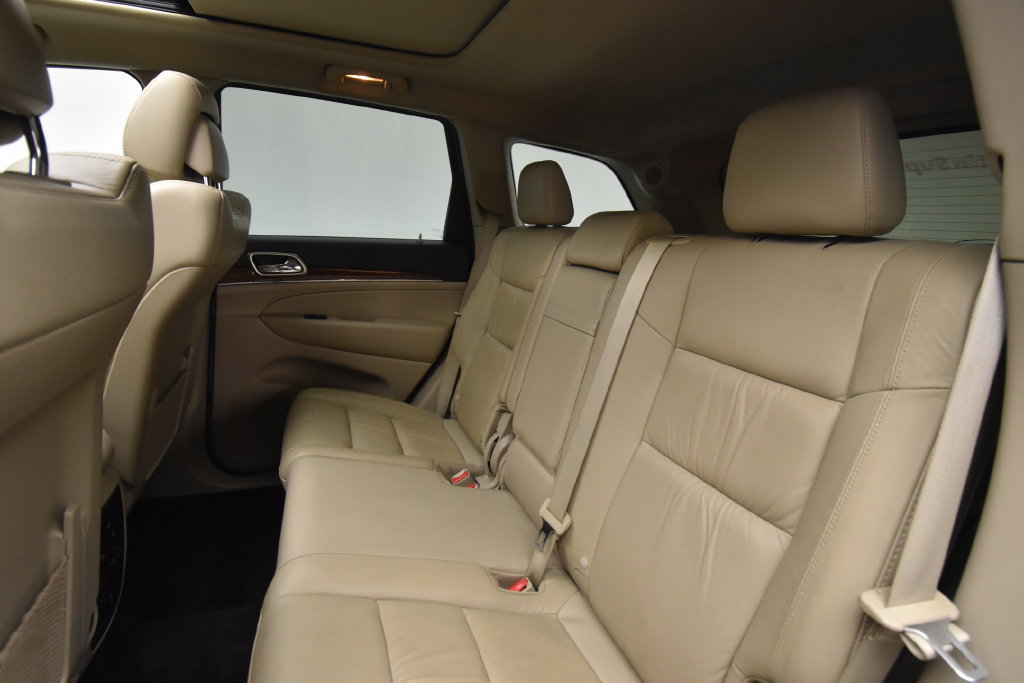 Used 2013 Jeep Grand Cherokee Limited w/ Trailer Tow Group IV AWD/4WD image 19