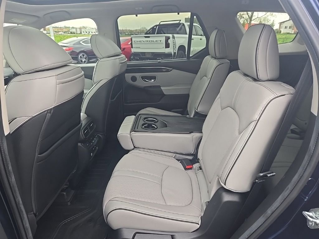 Used 2024 Honda Pilot Elite image 27