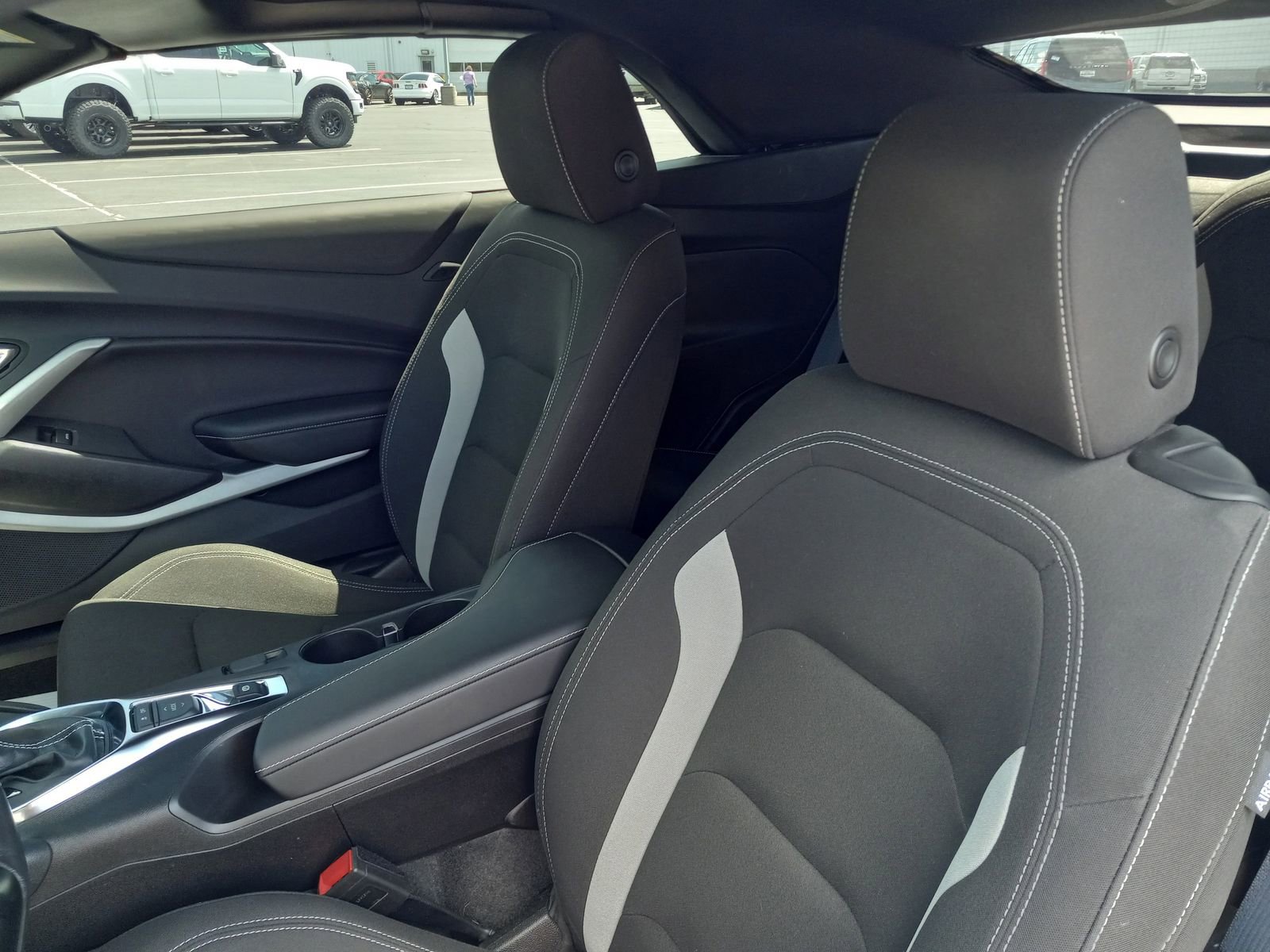 Used 2023 Chevrolet Camaro LT w/ Technology Package image 12