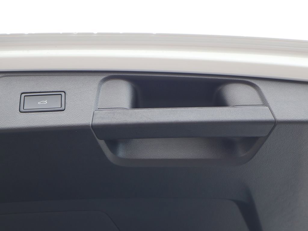 New 2026 Volkswagen Atlas SEL Premium R-Line image 25