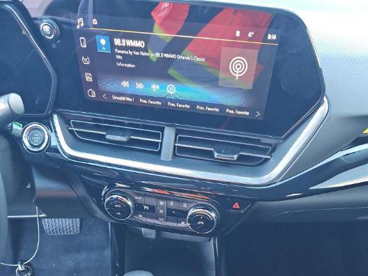 Used 2024 Chevrolet Trax ACTIV w/ Driver Confidence Package image 7