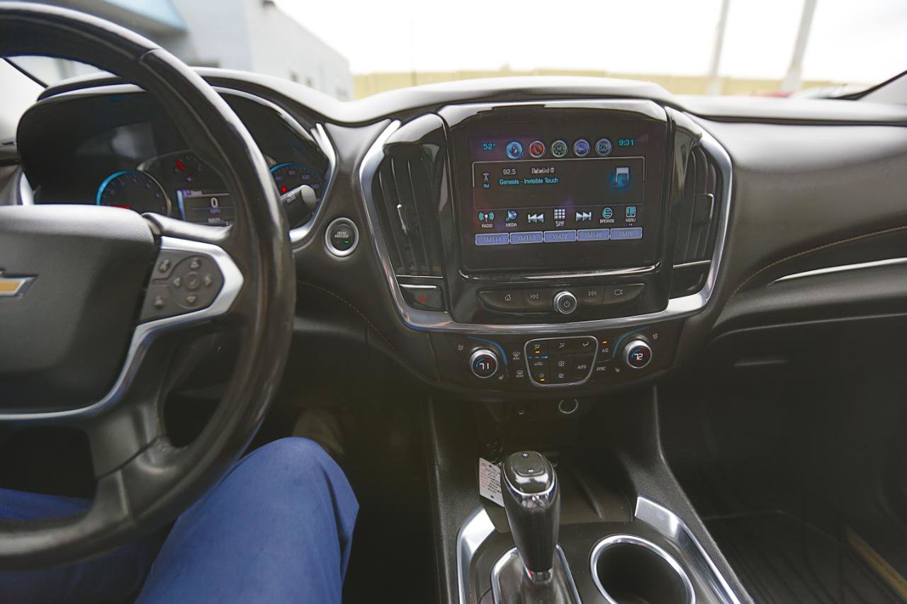 Used 2018 Chevrolet Traverse Premier w/ Driver Confidence II Package FWD image 8
