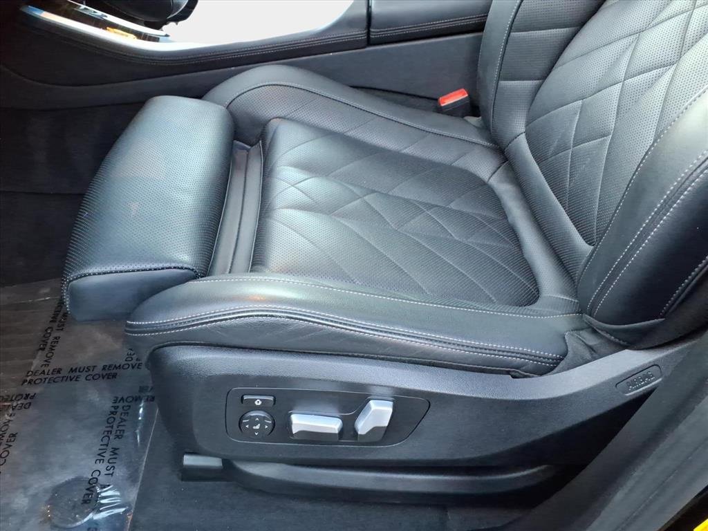 Used 2023 BMW X5 xDrive45e image 17