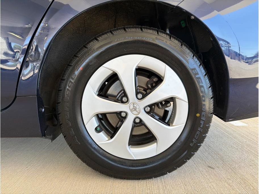 Used 2014 Toyota Prius Two image 25