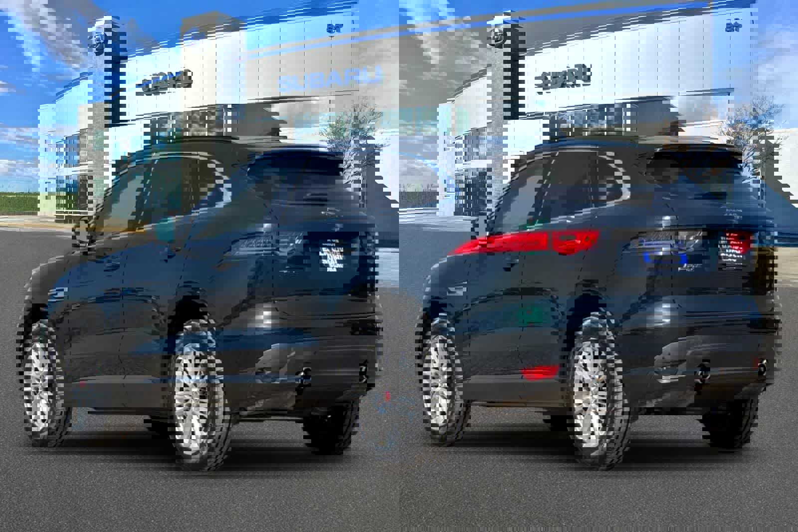 Used 2017 Jaguar F-PACE Prestige image 8