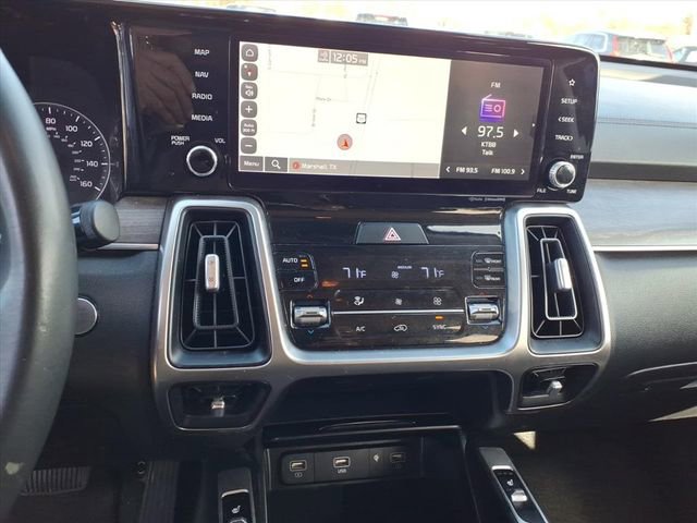 Used 2022 Kia Sorento EX image 15