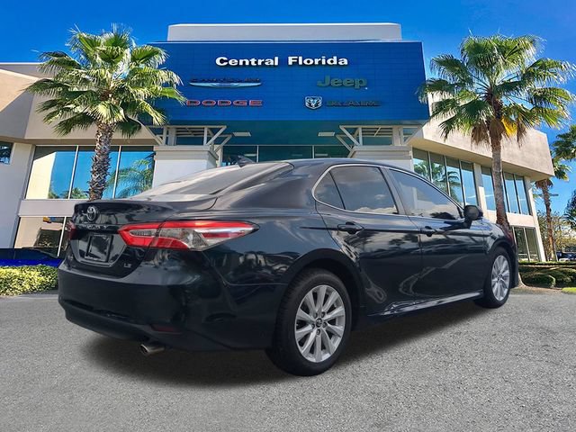 Used 2019 Toyota Camry LE FWD image 5