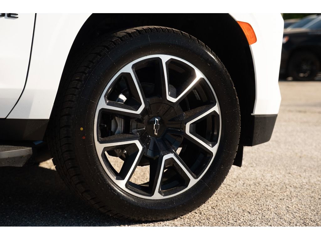 Used 2021 Chevrolet Tahoe RST w/ Rear Media and Nav Package AWD/4WD image 10
