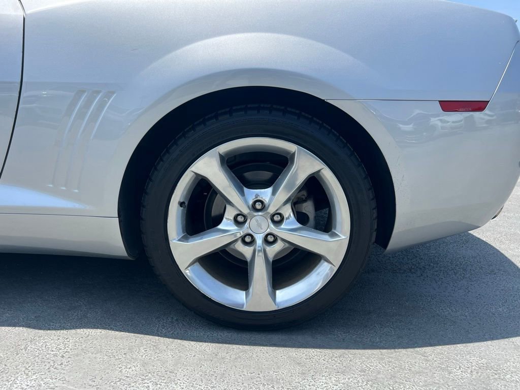 Used 2013 Chevrolet Camaro LT RWD image 9