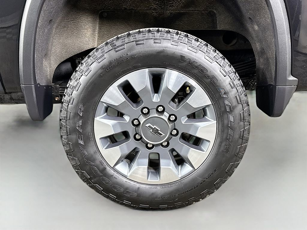 Used 2023 Chevrolet Silverado 2500 LTZ w/ Carhartt Edition AWD/4WD image 34