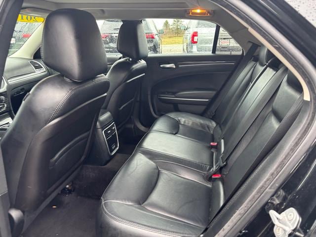 Used 2017 Chrysler 300 Touring w/ Value Package image 11