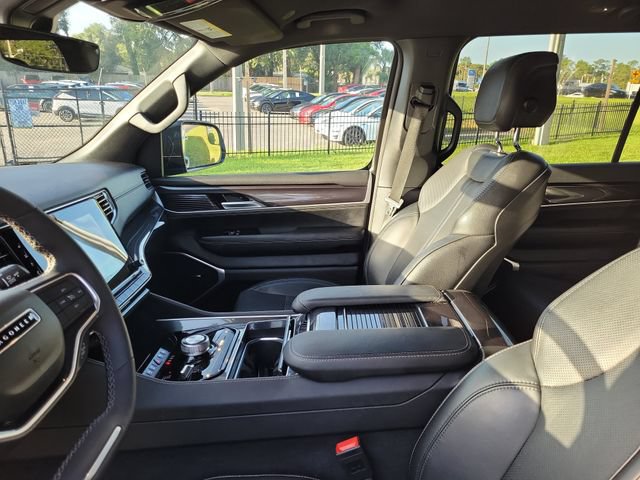 Used 2024 Jeep Wagoneer L 4WD image 20