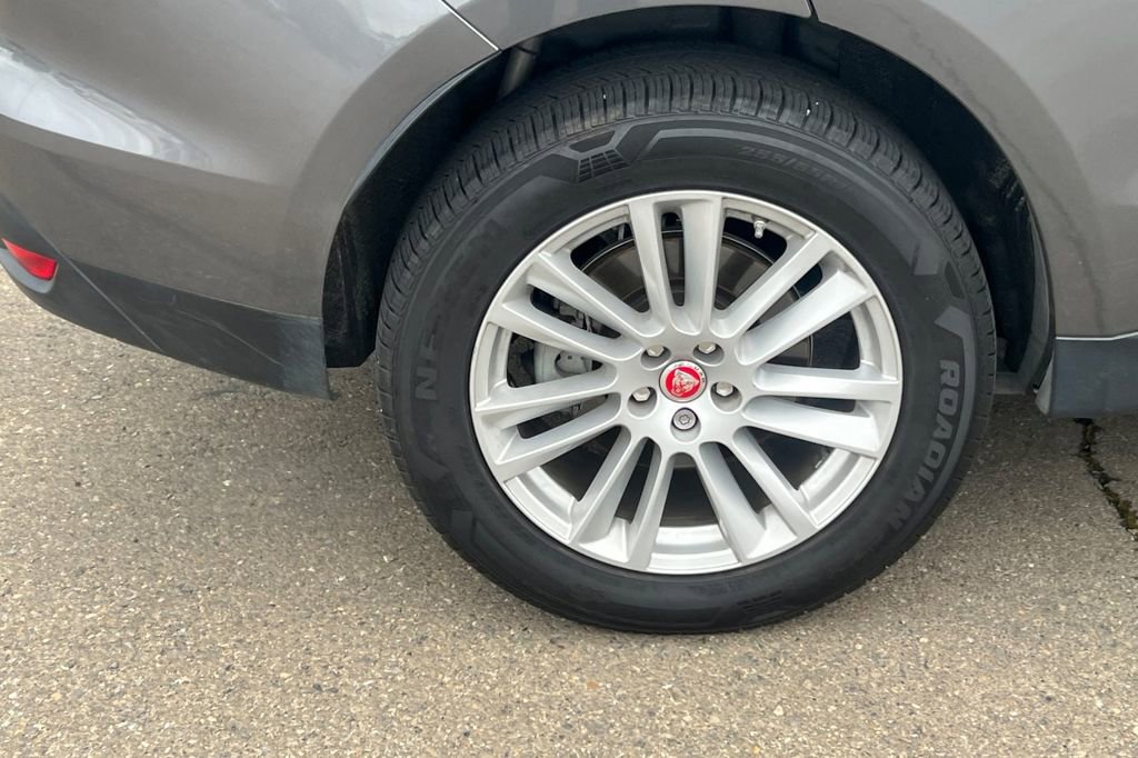 Used 2019 Jaguar F-PACE Prestige AWD/4WD image 5