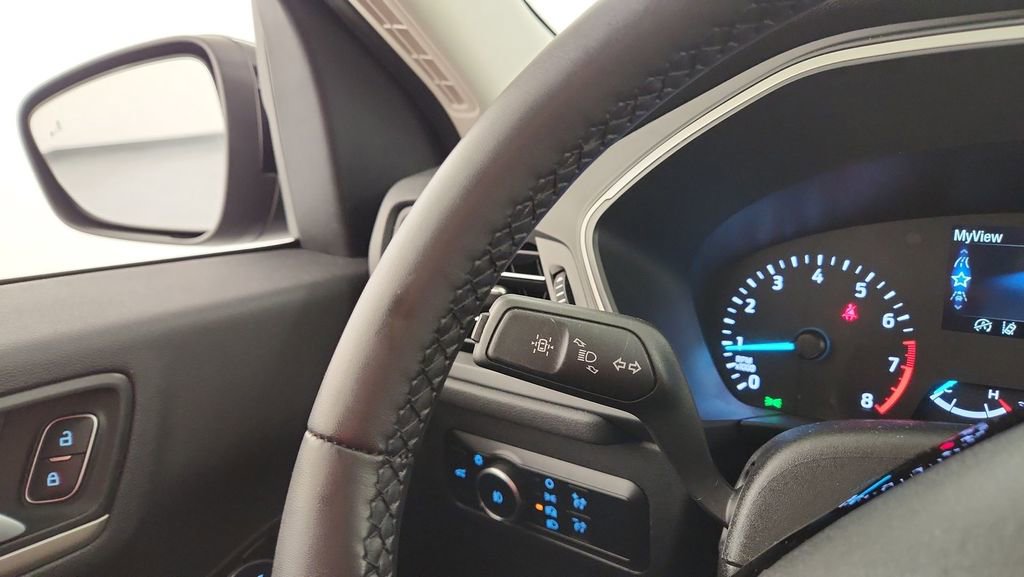 Used 2022 Ford Escape SEL image 19